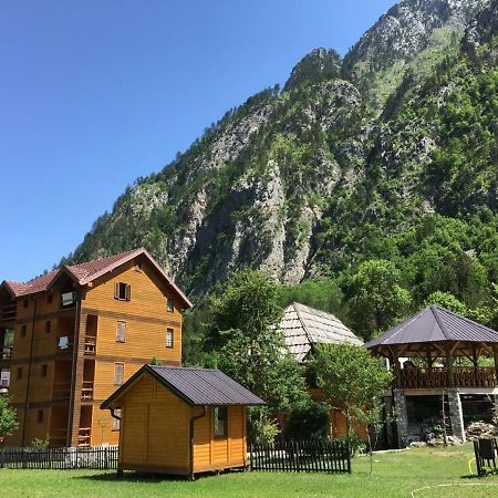 Rezidenca: Quku I Valbones Hotel Exterior photo